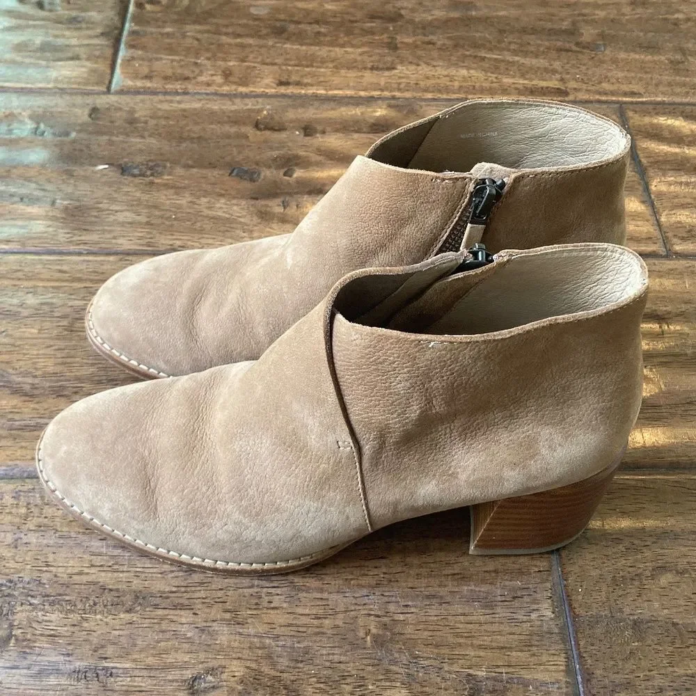 Eileen Fisher Melrose Nubuck Leather Block Heel Booties Women's 7.5 Light Tan
